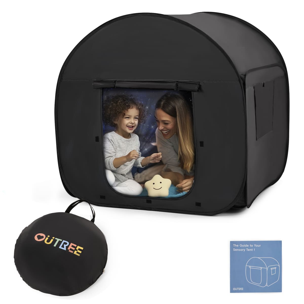 Black portable play tent with a妈妈和孩子在里面的图片,旁边有一个黑色的便携包。